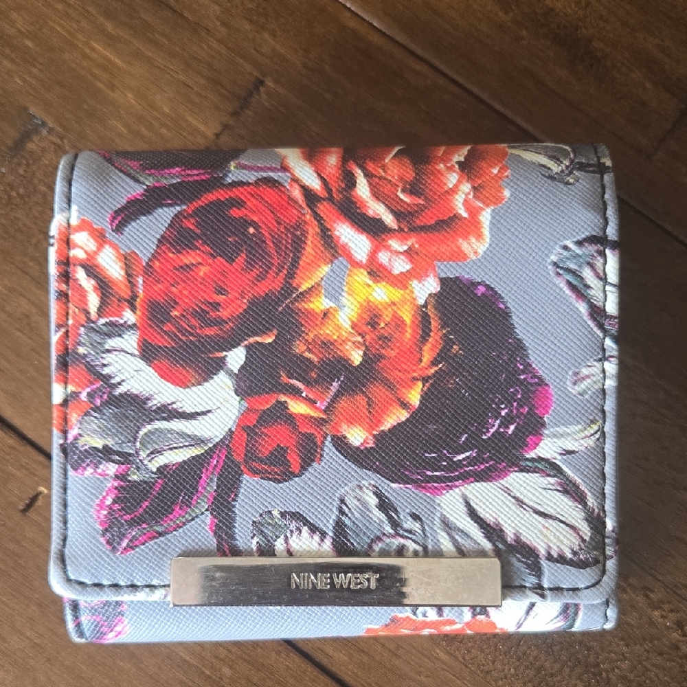 Nine West Women's Wallet - Gray with Red and Orange Floral